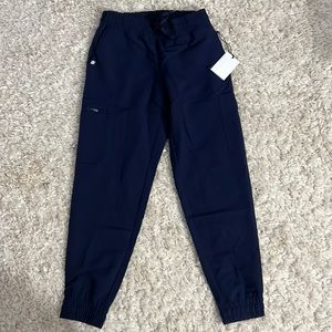 Jaanuu scrubs Navy Joggers NWT